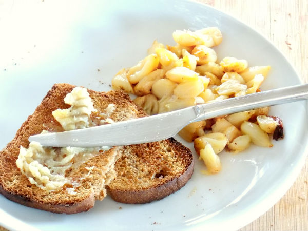 Roasted Garlic Spread on Toast