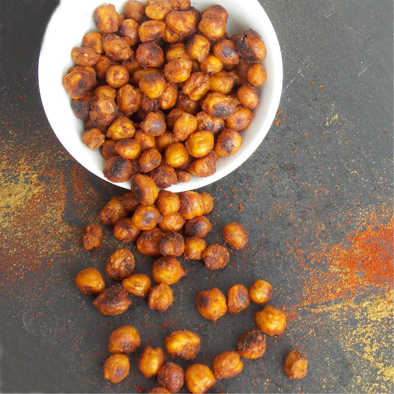 Spicy Honey Roasted Chickpeas! I am so gonna try these!